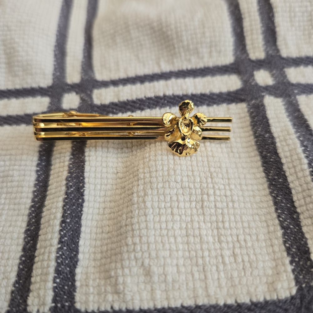Gold Floral Hair Clip